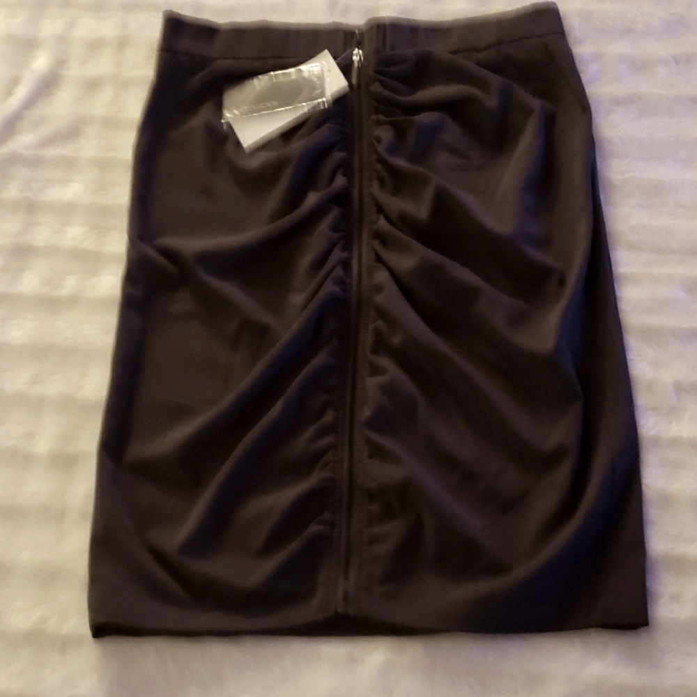 NEW dark gray  zip front ruched skirt